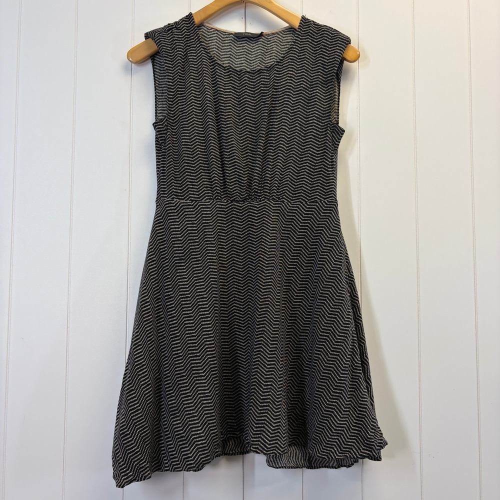 THML Preppy Chevron Fit & Flare Dress Women Small Geometric Office Retro Vibes
